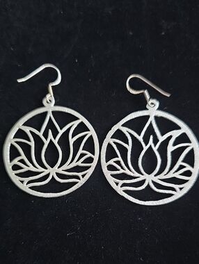 Silver Lotus Cutout Drop Earrings - Women Jewelry
